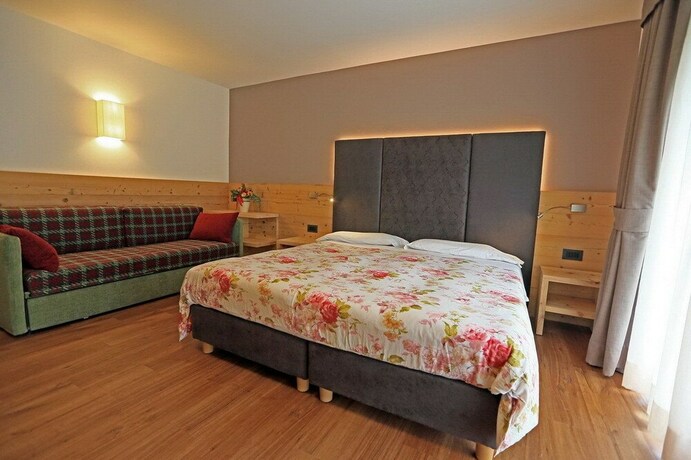 Imagen de la habitación del Hotel San Giovanni, S&egrave;n Jan. Foto 29