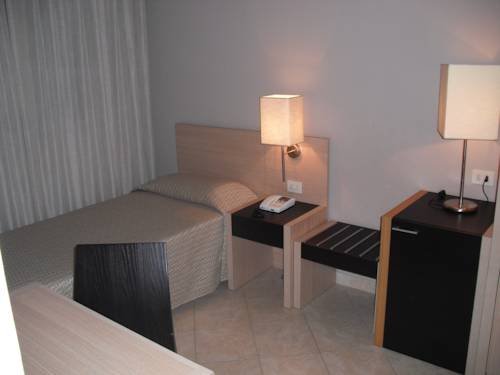 Imagen de la habitación del Hotel San Giuan. Foto 10
