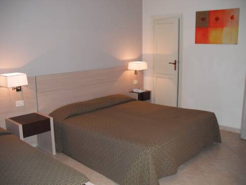 Imagen de la habitación del Hotel San Giuan. Foto 11