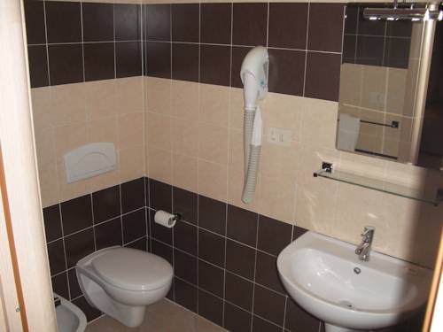 Imagen de la habitación del Hotel San Giuan. Foto 15