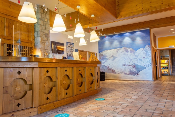 Imagen de los interiores del Hotel San Giusto. Foto 13