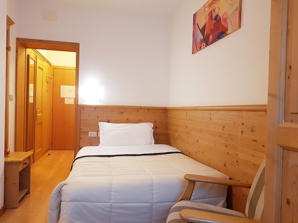 Imagen de la habitación del Hotel San Giusto. Foto 12
