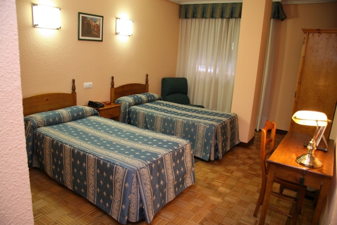 Imagen de la habitación del Hotel San Glorio, Santander. Foto 7