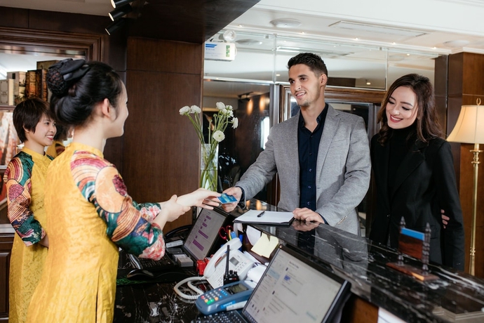 Imagen de los interiores del Hotel San Grand. Foto 17