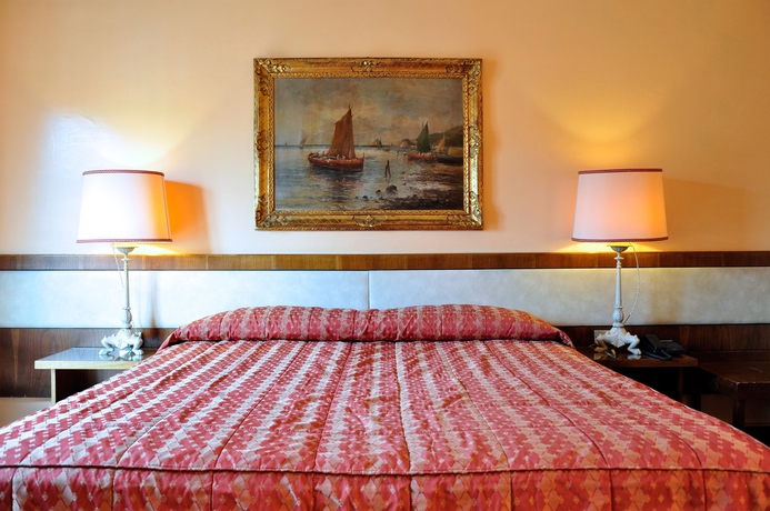 Imagen de la habitación del Hotel San Guido. Foto 4