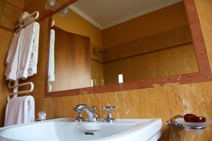 Imagen de la habitación del Hotel San Guido. Foto 15