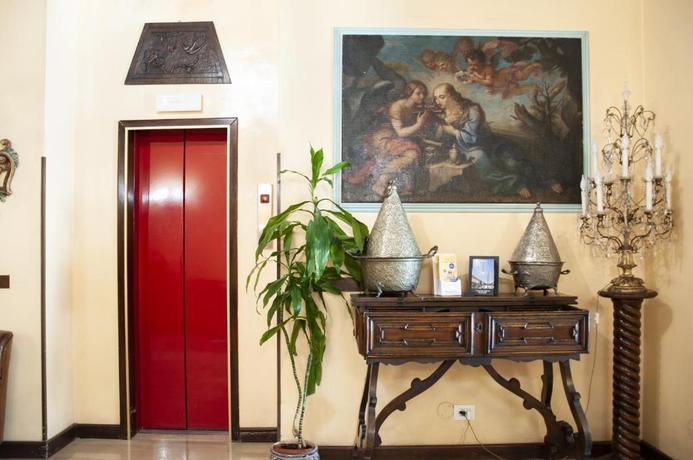 Imagen de los interiores del Hotel San Guido. Foto 15