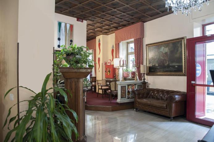 Imagen de los interiores del Hotel San Guido. Foto 16