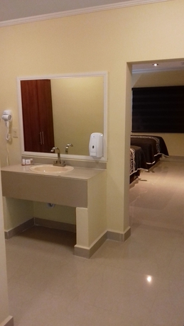 Imagen de la habitación del Hotel San Ignacio Inn. Foto 8