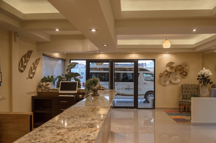 Imagen de los interiores del Hotel San Ignacio Inn. Foto 18