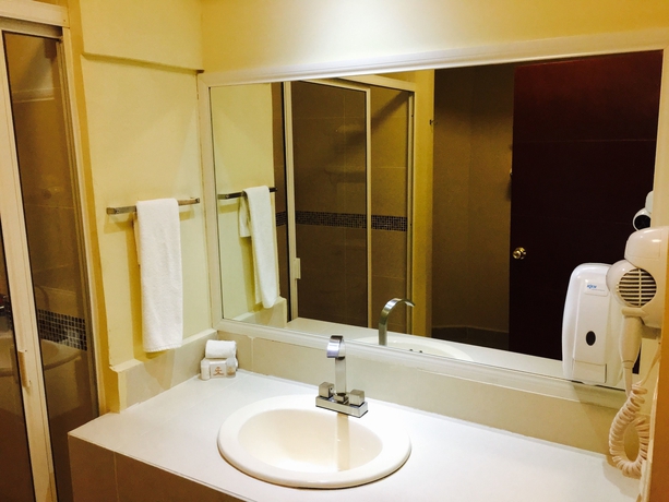 Imagen de la habitación del Hotel San Ignacio Inn. Foto 17