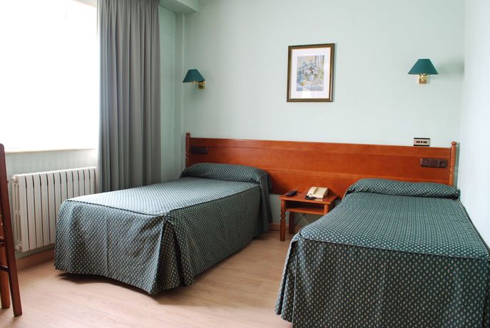 Imagen de la habitación del Hotel San Jacobo. Foto 4