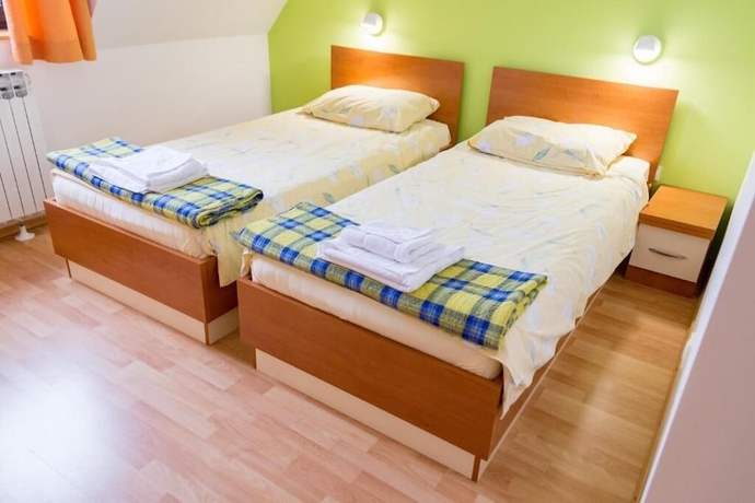 Imagen de la habitación del Hotel San Jahorina. Foto 11