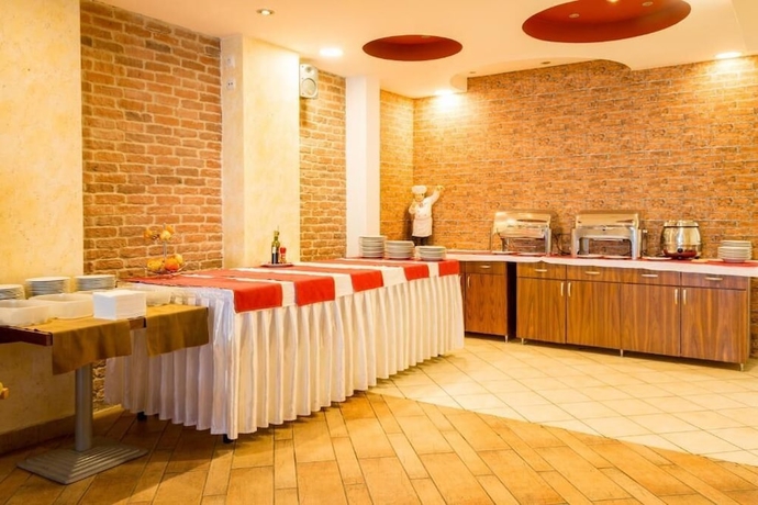Imagen del bar/restaurante del Hotel San Jahorina. Foto 3