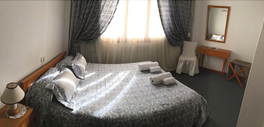 Imagen de la habitación del Hotel San Jorge, Jun&iacute;n de los Andes. Foto 4