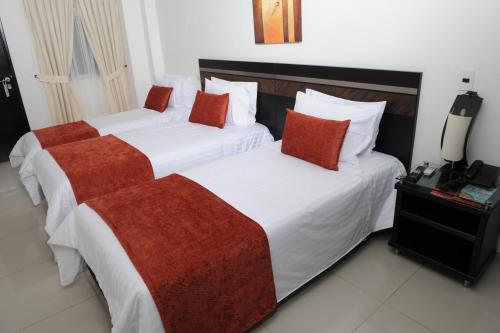 Imagen de la habitación del Hotel San Jose Plaza. Foto 4