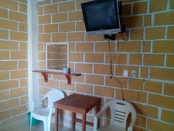 Imagen de la habitación del Hotel San Jos&eacute; Tequesquitengo. Foto 15