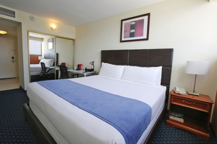 Imagen de la habitación del Hotel San Juan Airport. Foto 6