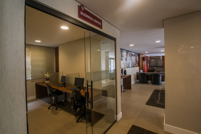 Imagen de los interiores del Hotel San Juan Executive. Foto 11