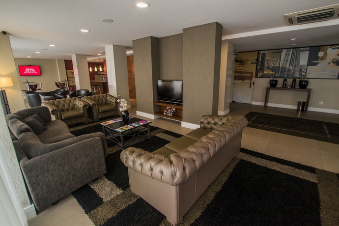 Imagen de los interiores del Hotel San Juan Executive. Foto 13