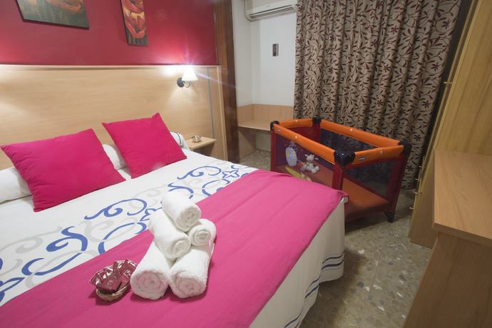 Imagen de la habitación del Hotel San Juan, Miguelturra. Foto 14