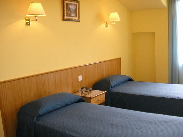 Imagen de la habitación del Hotel San Juan, REVILLA DE CAMARGO. Foto 9