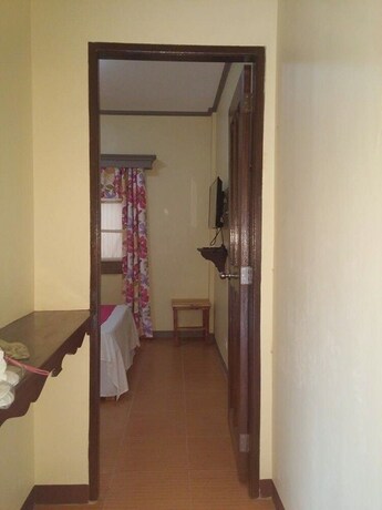 Imagen de la habitación del Hotel San Juan Suites. Foto 27