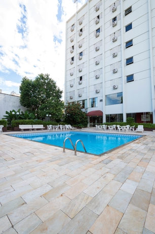 Imagen de la piscina del Hotel San Juan Tour. Foto 12