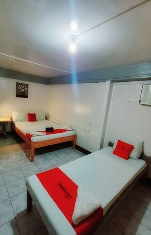 Imagen de la habitación del Hotel San Juanico Travellers Inn - RedDoorz. Foto 15