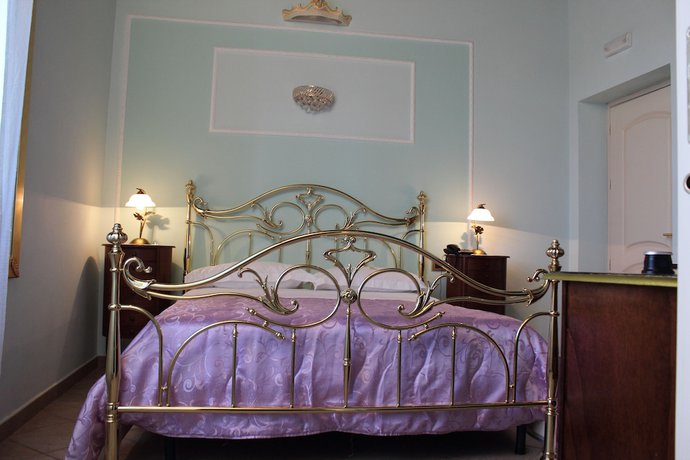 Imagen de la habitación del Hotel San Leo. Foto 6