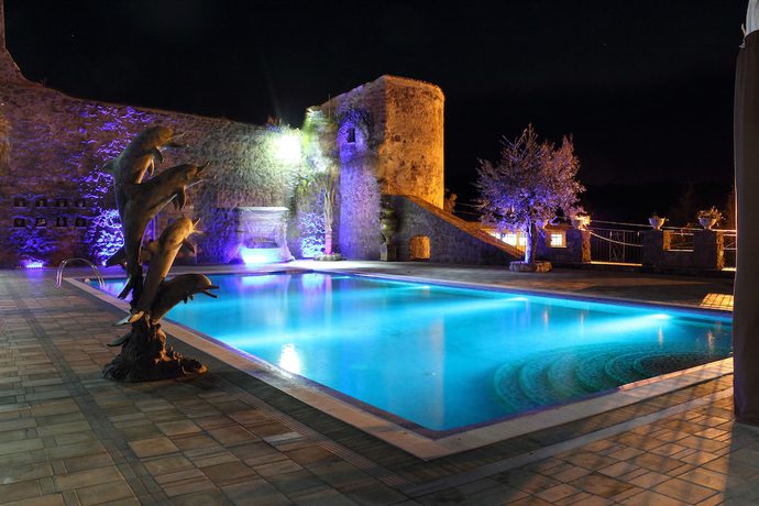 Imagen de la piscina del Hotel San Leo. Foto 19