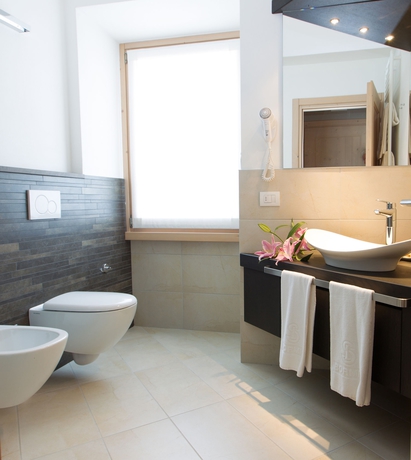 Imagen de la habitación del Hotel San Lorenzo, Bormio. Foto 4