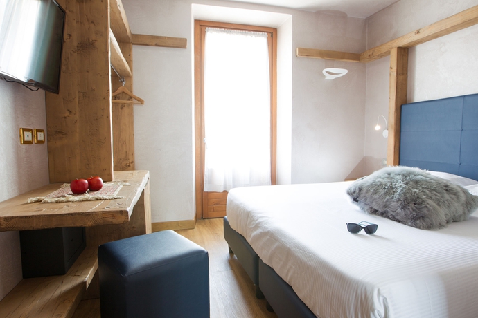 Imagen de la habitación del Hotel San Lorenzo, Bormio. Foto 7