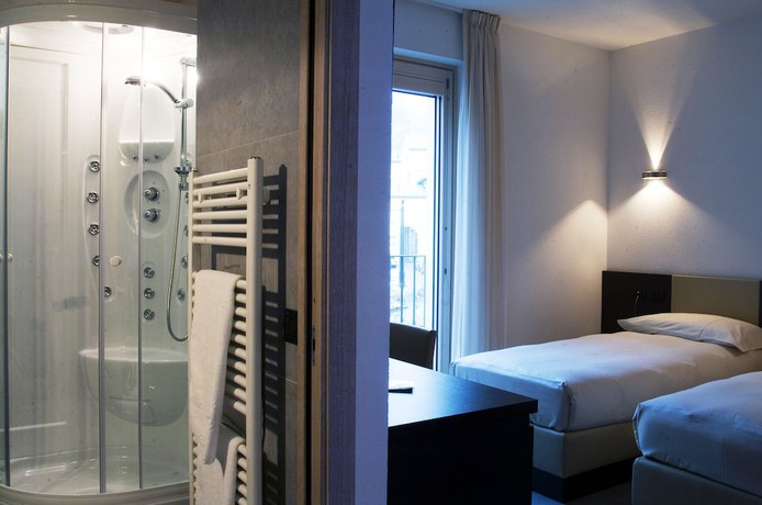 Imagen de la habitación del Hotel San Lorenzo, Chiavenna. Foto 18