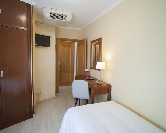 Imagen de la habitación del Hotel San Lorenzo, Santiago de Compostela. Foto 9