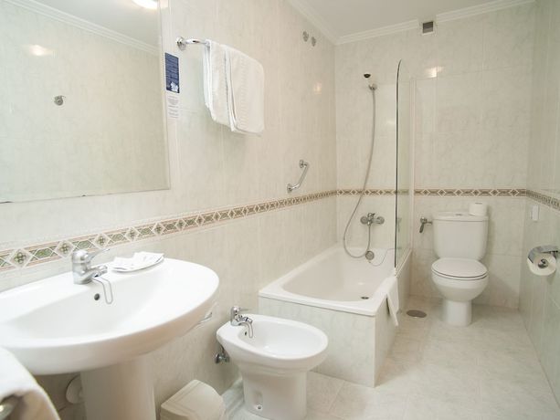 Imagen de la habitación del Hotel San Lorenzo, Santiago de Compostela. Foto 14