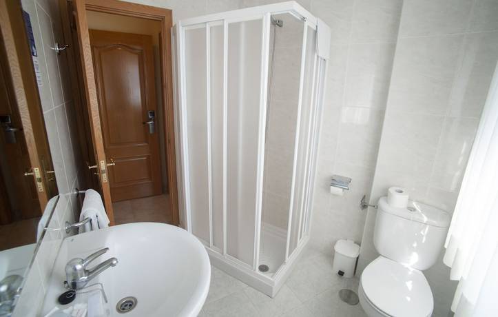 Imagen de la habitación del Hotel San Lorenzo, Santiago de Compostela. Foto 17