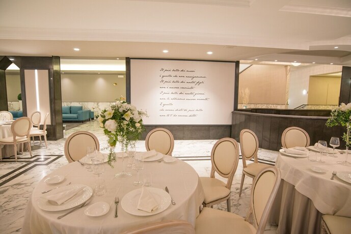 Imagen del bar/restaurante del Hotel San Lorenzo & Spa. Foto 12
