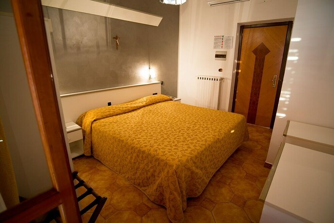 Imagen de la habitación del Hotel San Lorenzo & Spa. Foto 23