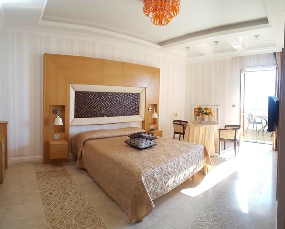 Imagen de la habitación del Hotel San Lorenzo & Spa. Foto 24