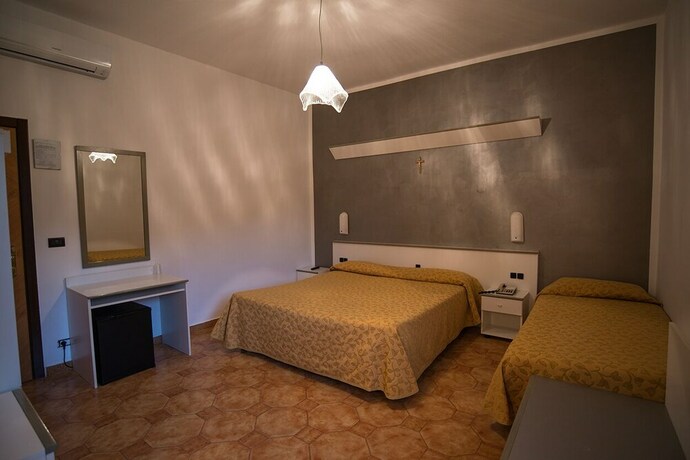 Imagen de la habitación del Hotel San Lorenzo & Spa. Foto 28