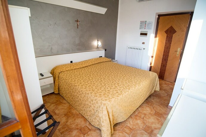 Imagen de la habitación del Hotel San Lorenzo & Spa. Foto 29