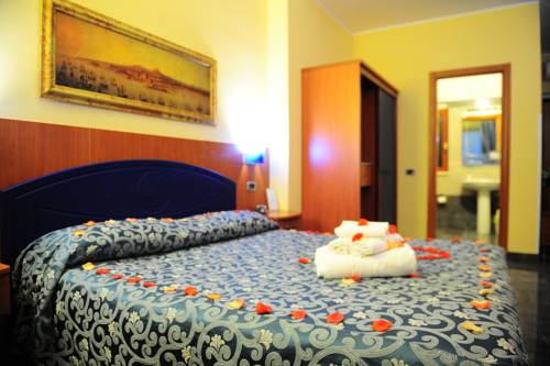 Imagen de la habitación del Hotel San Luca, Battipaglia. Foto 4