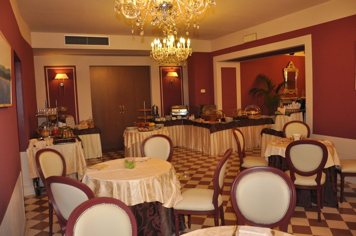 Imagen del bar/restaurante del Hotel San Luca Palace. Foto 5