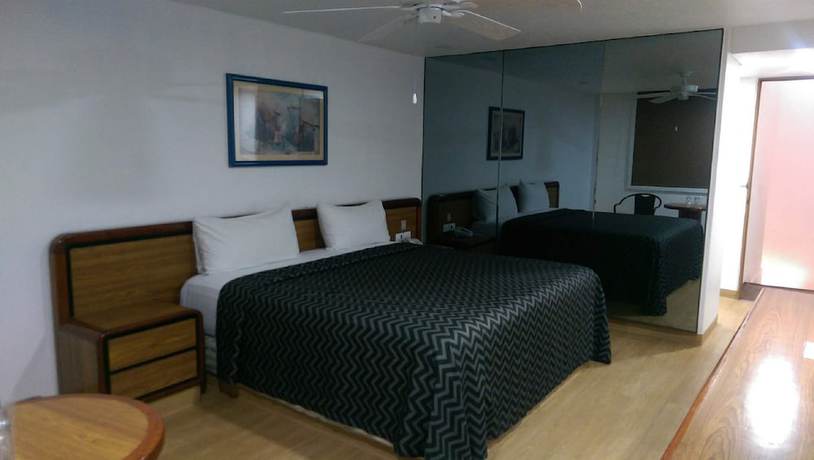 Imagen de la habitación del Hotel San Lucas. Foto 6