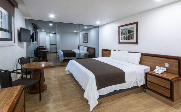 Imagen de la habitación del Hotel San Lucas. Foto 15