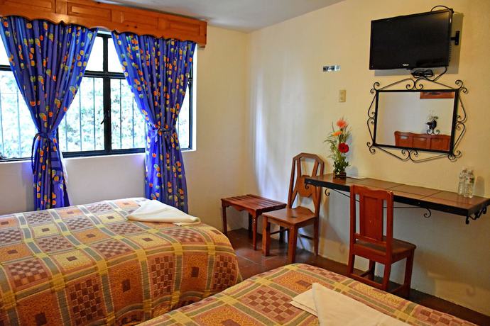 Imagen de la habitación del Hotel San Luis, Centro de San Crist&oacute;bal de las casas. Foto 9