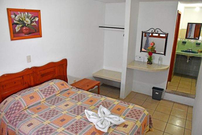 Imagen de la habitación del Hotel San Luis, Centro de San Crist&oacute;bal de las casas. Foto 13