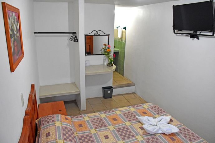 Imagen de la habitación del Hotel San Luis, Centro de San Crist&oacute;bal de las casas. Foto 17