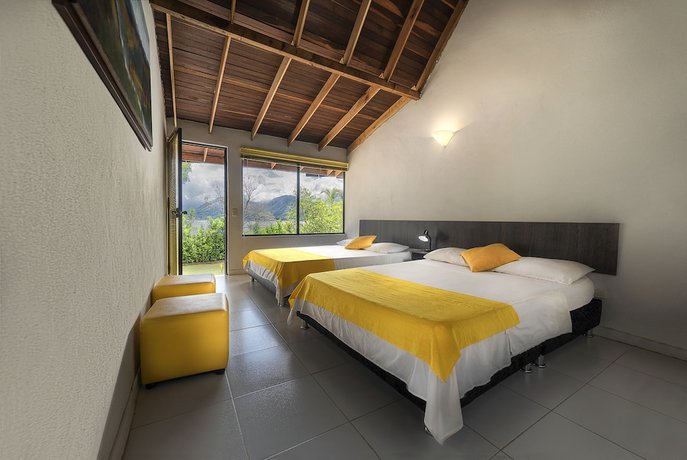 Imagen de la habitación del Hotel San Marcelino de las Rosas. Foto 6